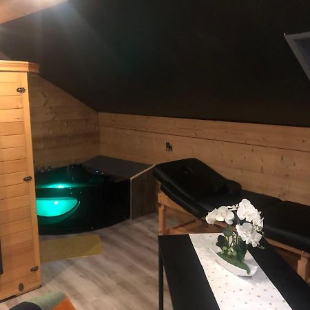 Love Chalet Nancray Luaran gambar